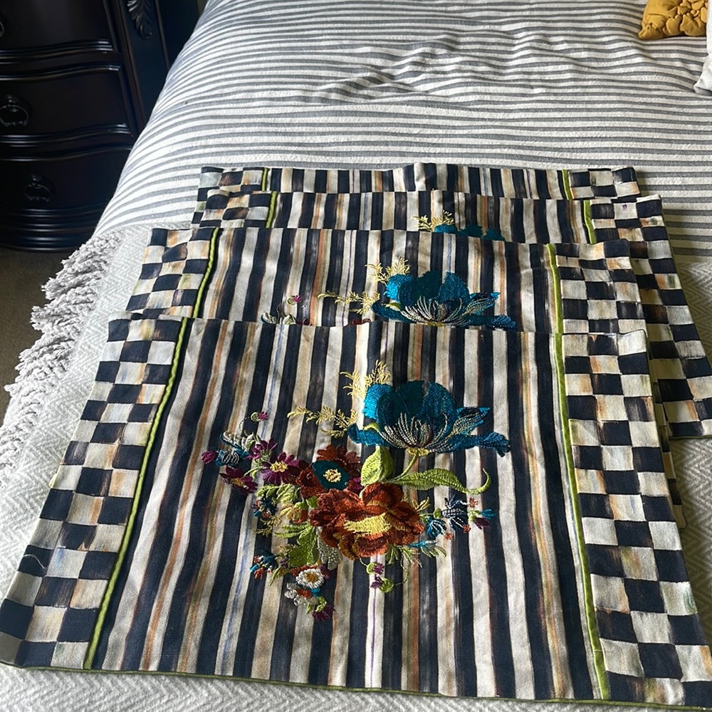 Set of 4 MacKenzie-Childs placemats Blue Tulip embroidered NWT Super Rare